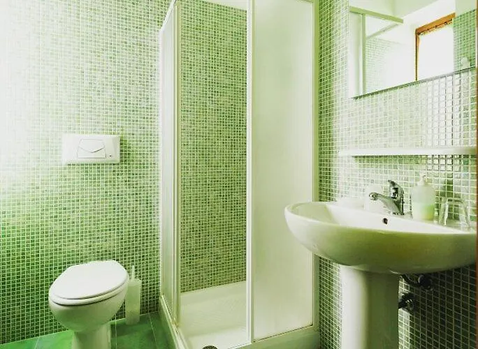 Rose לינה וארוחת בוקר