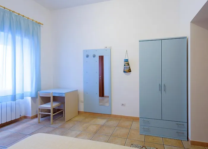 Rose 3* بيسْكيتْشّي