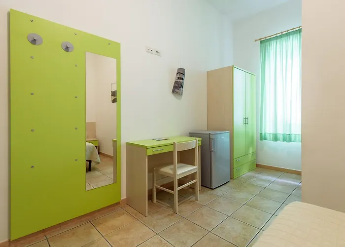 Rose לינה וארוחת בוקר